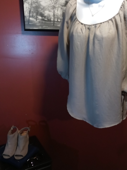 Top - Picture 1 of 14